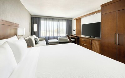 Courtyard by Marriott Los Angeles Woodland Hills