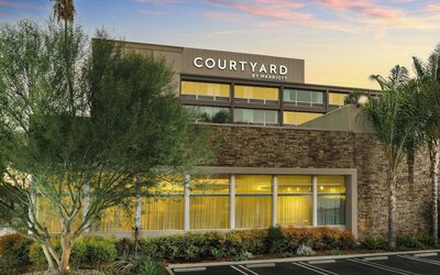 Courtyard by Marriott Los Angeles Woodland Hills