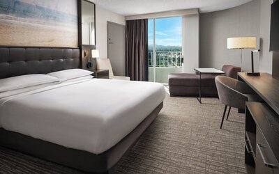 Warner Center Marriott Woodland Hills