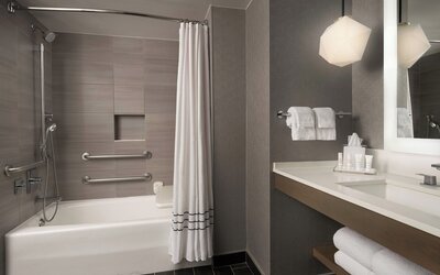 Warner Center Marriott Woodland Hills