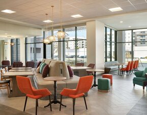 Home2 Suites By Hilton Woodland Hills