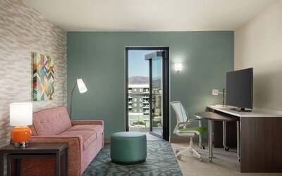 Home2 Suites By Hilton Woodland Hills