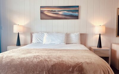 Foghorn Harbor Inn