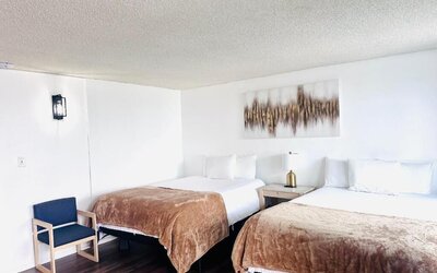 Foghorn Harbor Inn