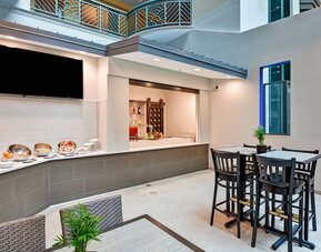 Embassy Suites by Hilton Miami International Airport