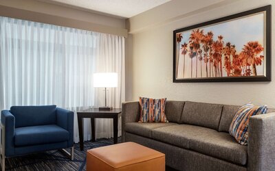 Suite, 2 Queen Beds, Balcony (Oversized Suite)