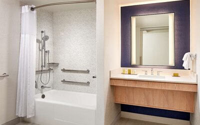 Hotel MDR Marina del Rey - a DoubleTree by Hilton