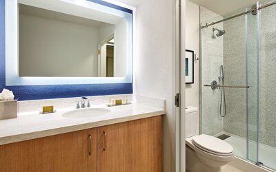 Hotel MDR Marina del Rey - a DoubleTree by Hilton