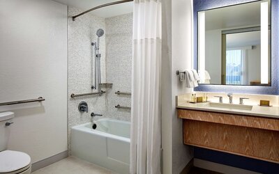 Hotel MDR Marina del Rey - a DoubleTree by Hilton
