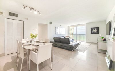 Chic Brickell Condos – Prime Location