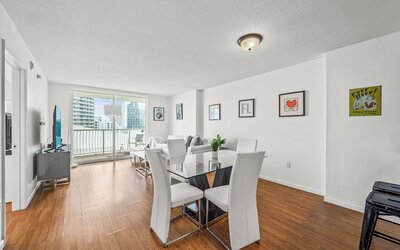 Chic Brickell Condos – Prime Location