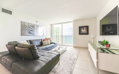 Chic Brickell Condos – Prime Location