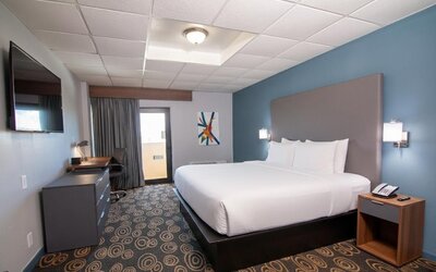 Room, 1 King Bed, Non Smoking