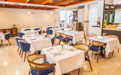 Regency Miami Airport by Sonesta