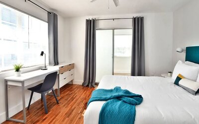 Broadway Suites Downtown by RocketStay