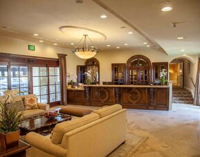 Best Western Plus Sunset Plaza Hotel