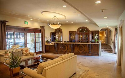 Best Western Plus Sunset Plaza Hotel