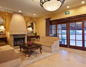 Best Western Plus Sunset Plaza Hotel