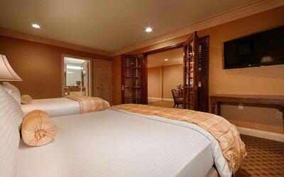 Best Western Plus Sunset Plaza Hotel