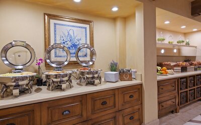 Best Western Plus Sunset Plaza Hotel