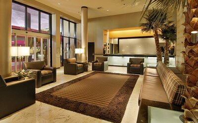Ramada Plaza by Wyndham West Hollywood Hotel & Suites