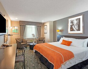 Ramada Plaza by Wyndham West Hollywood Hotel & Suites