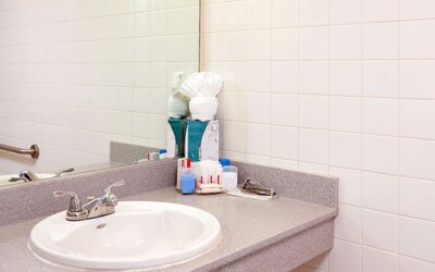 Ramada Plaza by Wyndham West Hollywood Hotel & Suites