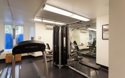 Ramada Plaza by Wyndham West Hollywood Hotel & Suites