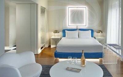 The Valorian Los Angeles, Curio Collection by Hilton