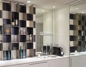 The Valorian Los Angeles, Curio Collection by Hilton
