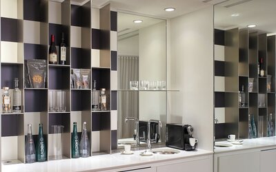 The Valorian Los Angeles, Curio Collection by Hilton