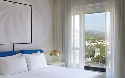 The Valorian Los Angeles, Curio Collection by Hilton