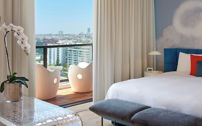 The Valorian Los Angeles, Curio Collection by Hilton