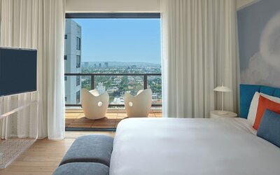 The Valorian Los Angeles, Curio Collection by Hilton