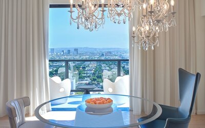 The Valorian Los Angeles, Curio Collection by Hilton
