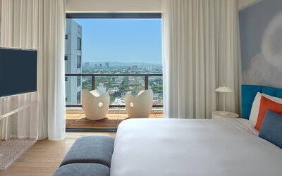 The Valorian Los Angeles, Curio Collection by Hilton