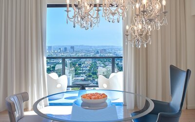 The Valorian Los Angeles, Curio Collection by Hilton
