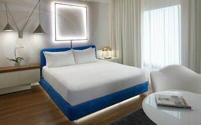 The Valorian Los Angeles, Curio Collection by Hilton