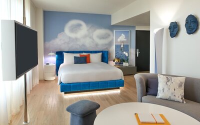 The Valorian Los Angeles, Curio Collection by Hilton