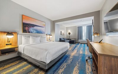 La Quinta Inn & Suites by Wyndham La Habra
