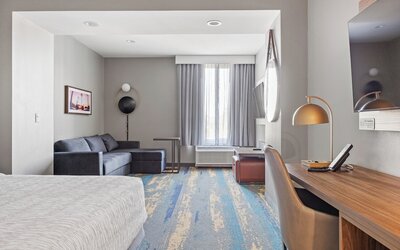 La Quinta Inn & Suites by Wyndham La Habra