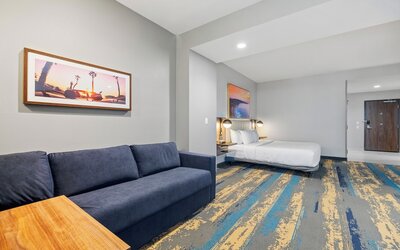 La Quinta Inn & Suites by Wyndham La Habra