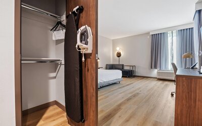 La Quinta Inn & Suites by Wyndham La Habra