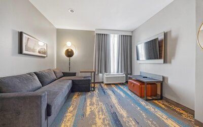 La Quinta Inn & Suites by Wyndham La Habra