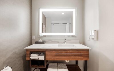 La Quinta Inn & Suites by Wyndham La Habra