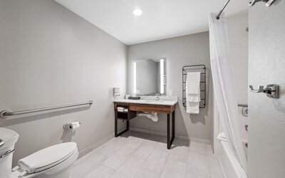 La Quinta Inn & Suites by Wyndham La Habra