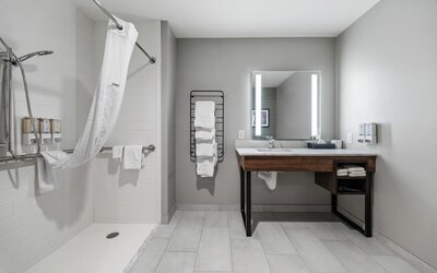 La Quinta Inn & Suites by Wyndham La Habra