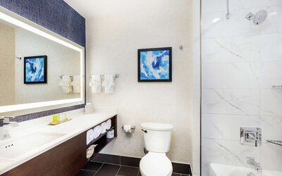 DoubleTree by Hilton Pomona