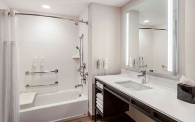 Hilton Garden Inn Pomona Chino