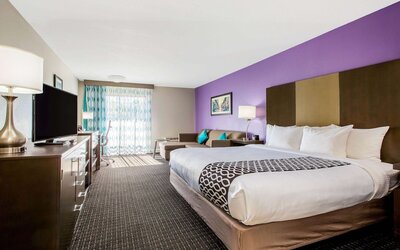 La Quinta Inn & Suites by Wyndham Pomona